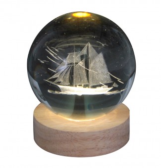 Hologramm Glaskugel Segelschiff inkl. Holz LED-Untersetzer 